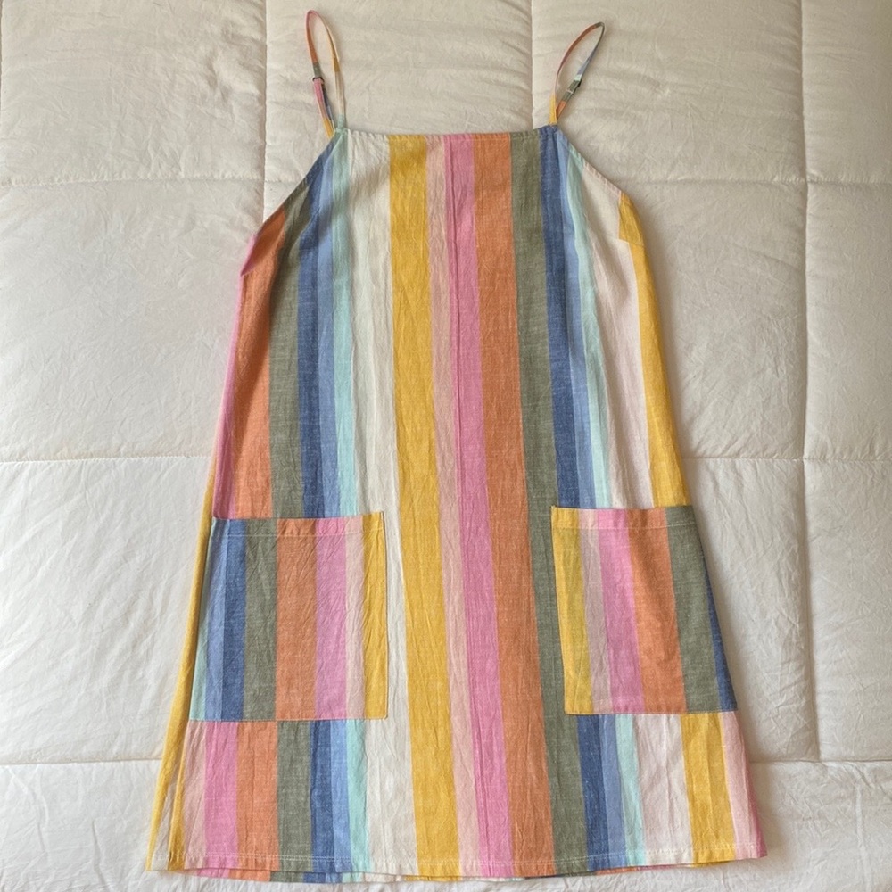 Super cute gentle worn colorful striped Billabong dress!
